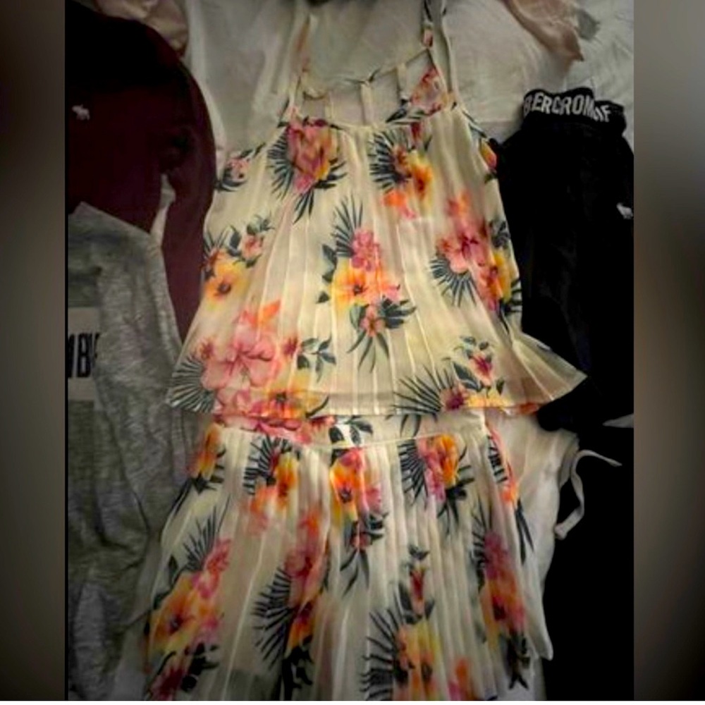 Abercrombie Kids NWOT Hawaiian 2 pc set
